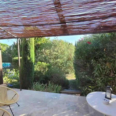Mas Des Marguerites Bed & Breakfast